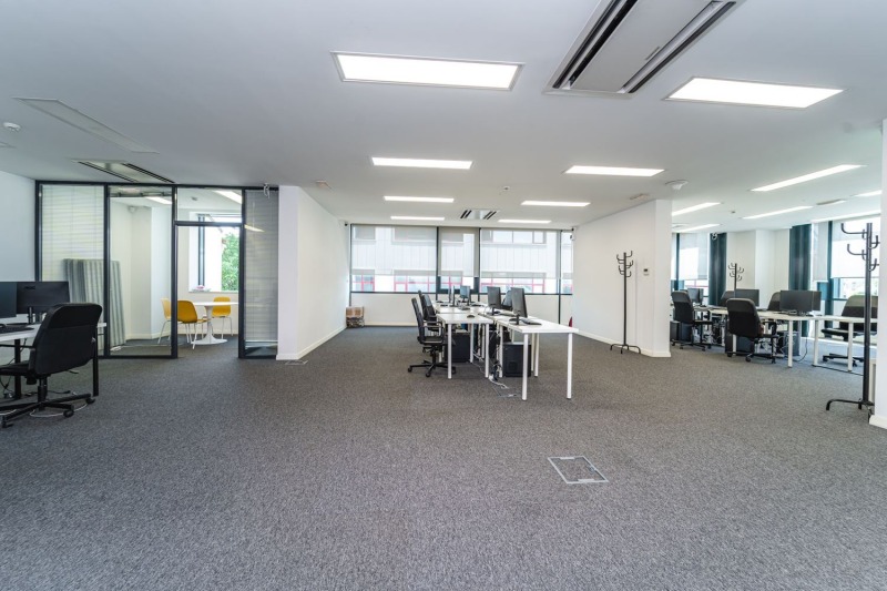 Дава под нем  Офис, град София, Център • 3 335 € • ID 82768346 — holmes.bg - [1] 