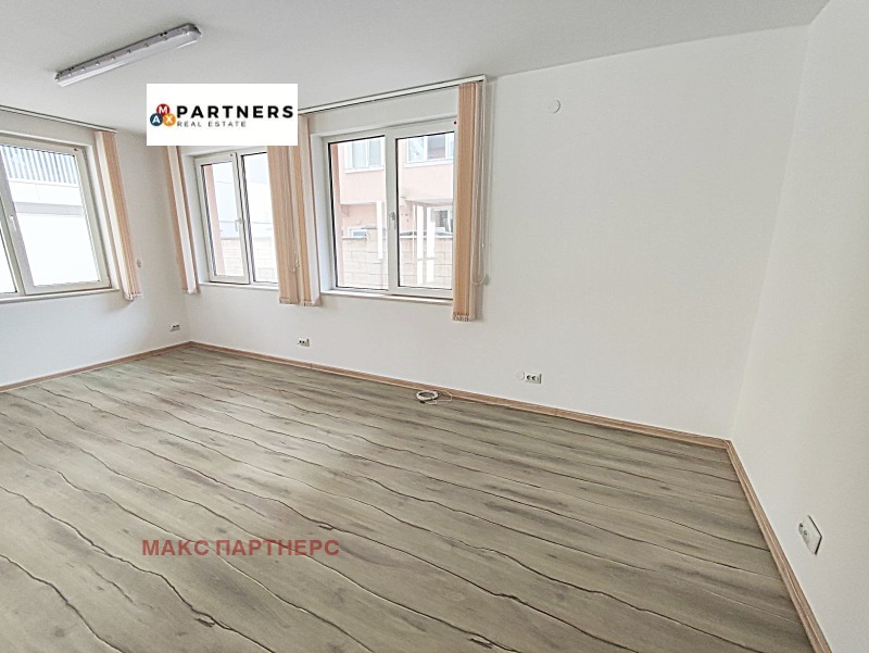 Дава под наем ОФИС, гр. Варна, Център, снимка 4 - Офиси - 52619756