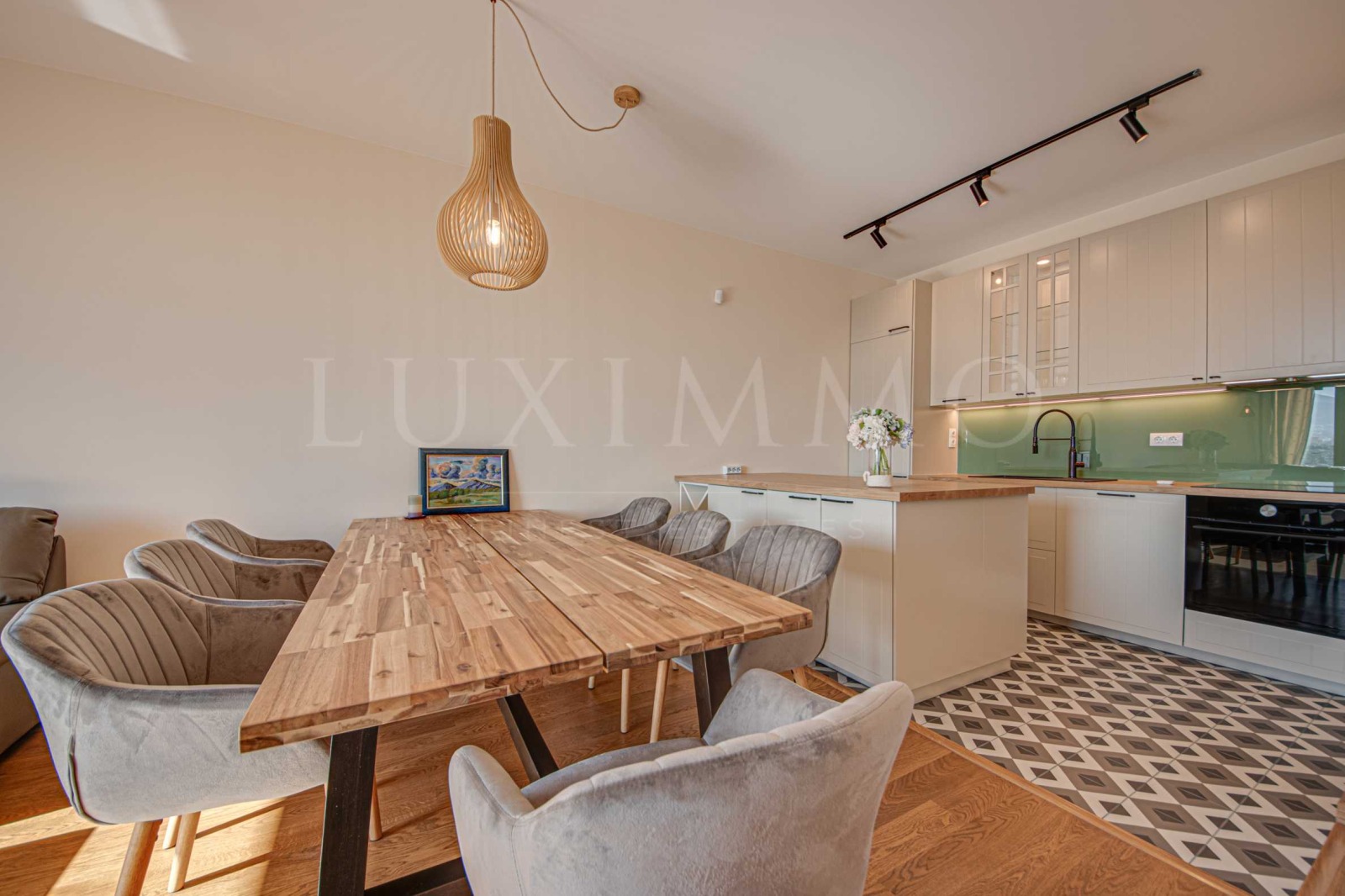 Дава под наем 3-СТАЕН, гр. София, Изгрев, снимка 2 - Апартаменти - 54205386