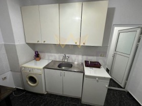 1 chambre Vladislav Varnentchik 1, Varna