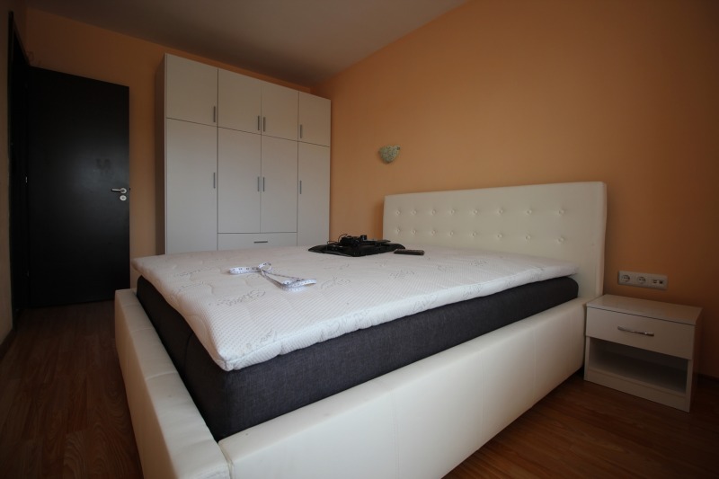 Издаје се  2 спаваће собе Бургас , Зорница , 118 м2 | 98229856 - слика [7]