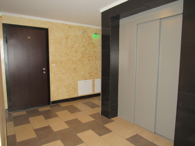 Издаје се  2 спаваће собе Бургас , Зорница , 118 м2 | 98229856 - слика [13]
