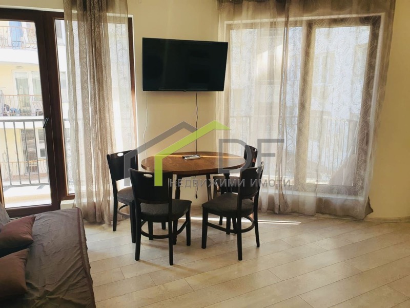 Дава под наем 3-СТАЕН, гр. Варна, Операта