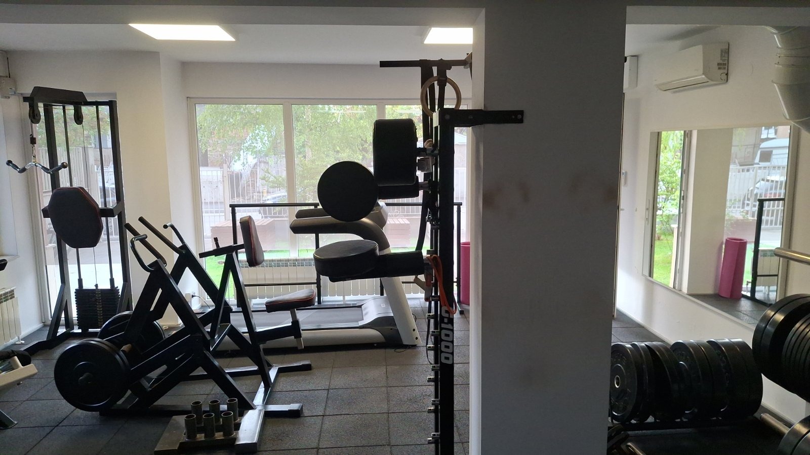 Дава под наем БИЗНЕС ИМОТ, гр. Русе, Център