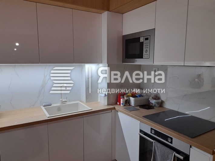 Дава под наем  3-стаен град Пловдив , Южен , 81 кв.м | 10557382