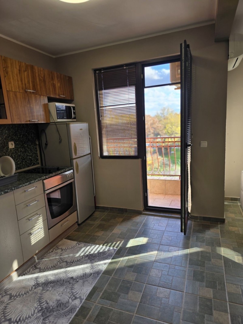 Дава под наем 2-СТАЕН, гр. Пловдив, Център