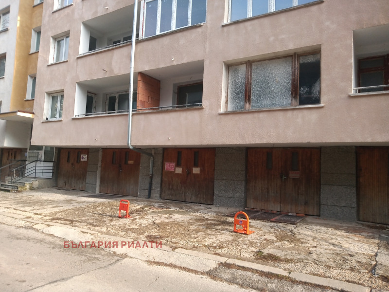 Под наем ГАРАЖ, ПАРКОМЯСТО, град София, Иван Вазов • 400 лв. • 73583769 — Holmes.bg