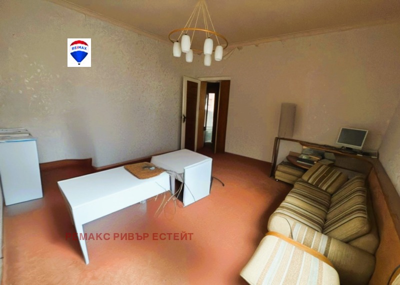 Дава под Наем ЕТАЖ ОТ КЪЩА в град Русе, Център - 121 кв.м / 511.29 € » 1 000 лв., РЕМАКС РИВЪР ЕСТЕЙТ