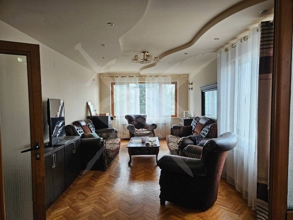 Дава под наем МНОГОСТАЕН, гр. Стара Загора, Център, снимка 6 - Апартаменти - 54997193