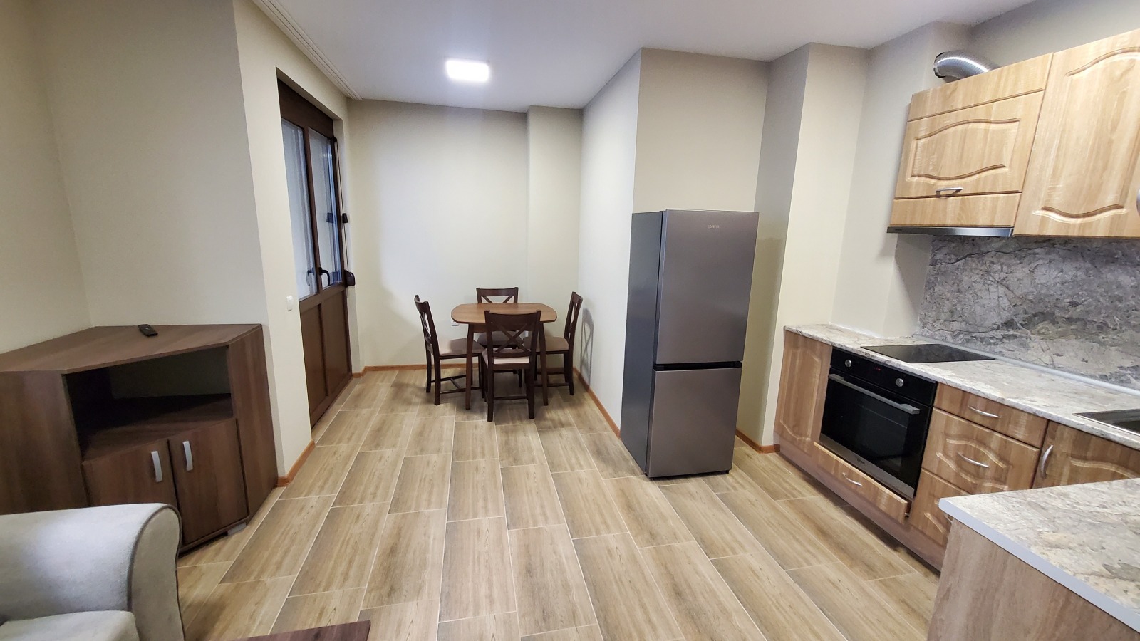 Дава под наем 2-СТАЕН, гр. София, Банишора, снимка 3 - Апартаменти - 53640804