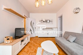 2 bedroom Oborishte, Sofia 1