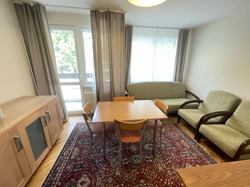 Дава под нем  2-стаен, град София, Гоце Делчев •  500 EUR • ID 72236404 — holmes.bg - [1] 