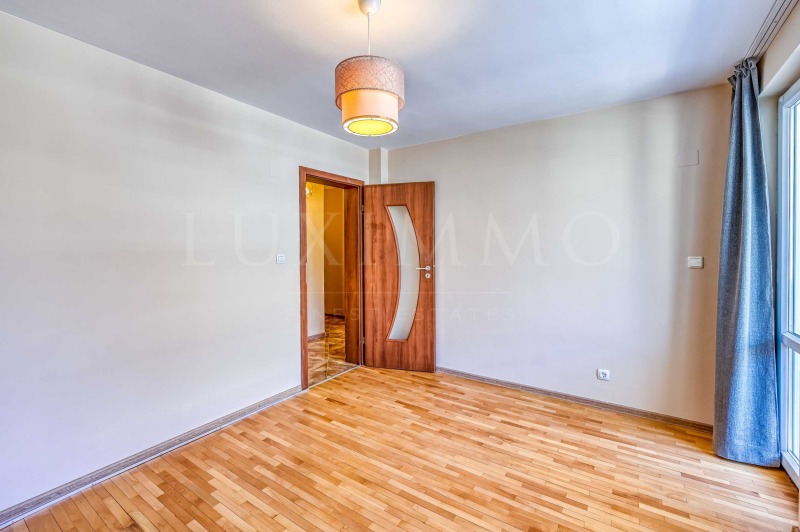Издаје се  2 спаваће собе Софија , Лозенец , 95 м2 | 14824275 - слика [13]