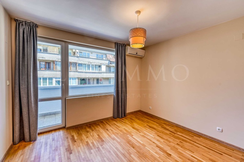 Издаје се  2 спаваће собе Софија , Лозенец , 95 м2 | 14824275 - слика [12]