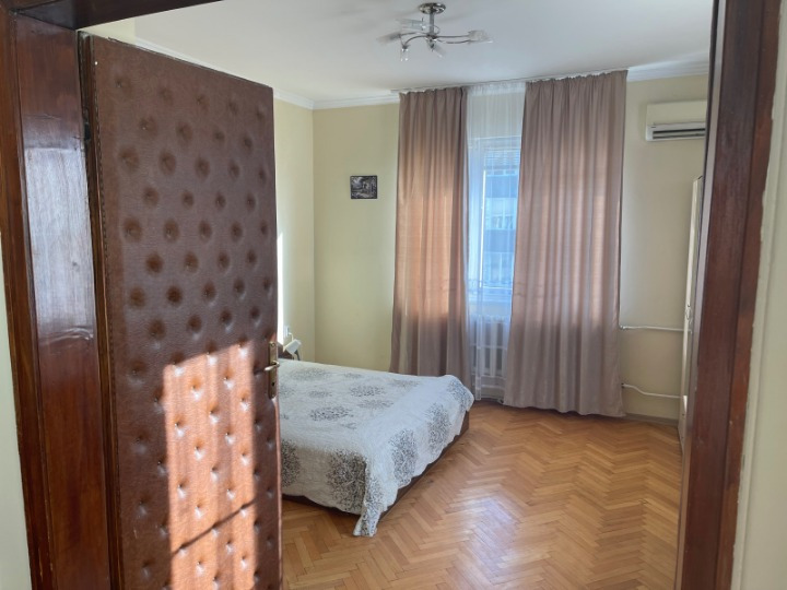 Дава под наем 4-СТАЕН, гр. София, Център, снимка 6 - Апартаменти - 54330469