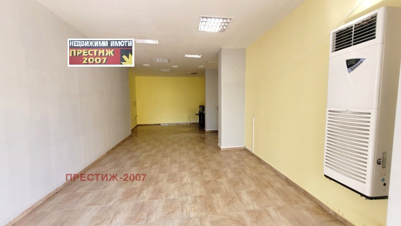 Дава под Наем МАГАЗИН в град Шумен, Болницата - 70 кв.м / 409.03 € » 800 лв., ПРЕСТИЖ-2007