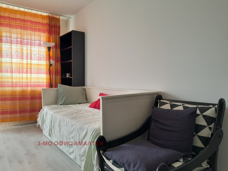 Kiadó  Stúdió Sofia , Ljulin 9 , 42 négyzetméter | 97034757 - kép [4]