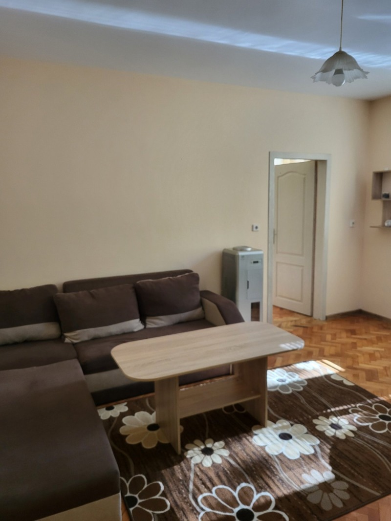 Дава под наем 2-СТАЕН, гр. Русе, Цветница, снимка 2 - Апартаменти - 52647283