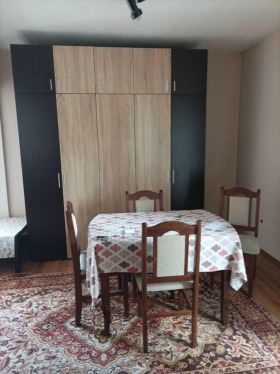 1 soveværelse Meditsinska akademiya, Sofia