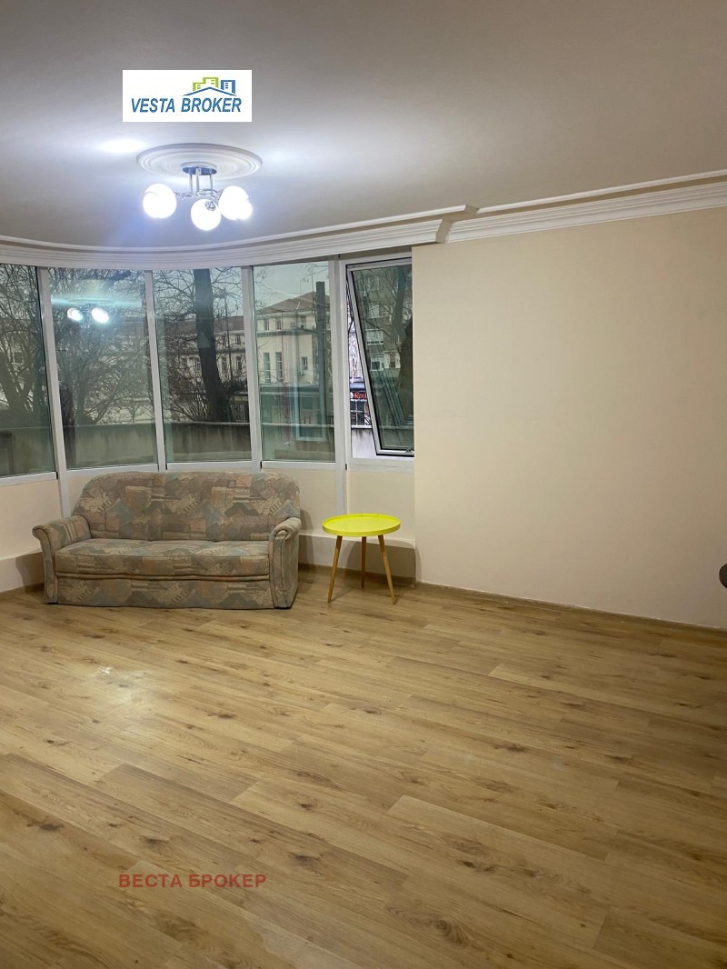 Дава под наем 3-СТАЕН, гр. Кърджали, Център, снимка 2 - Апартаменти - 53273094