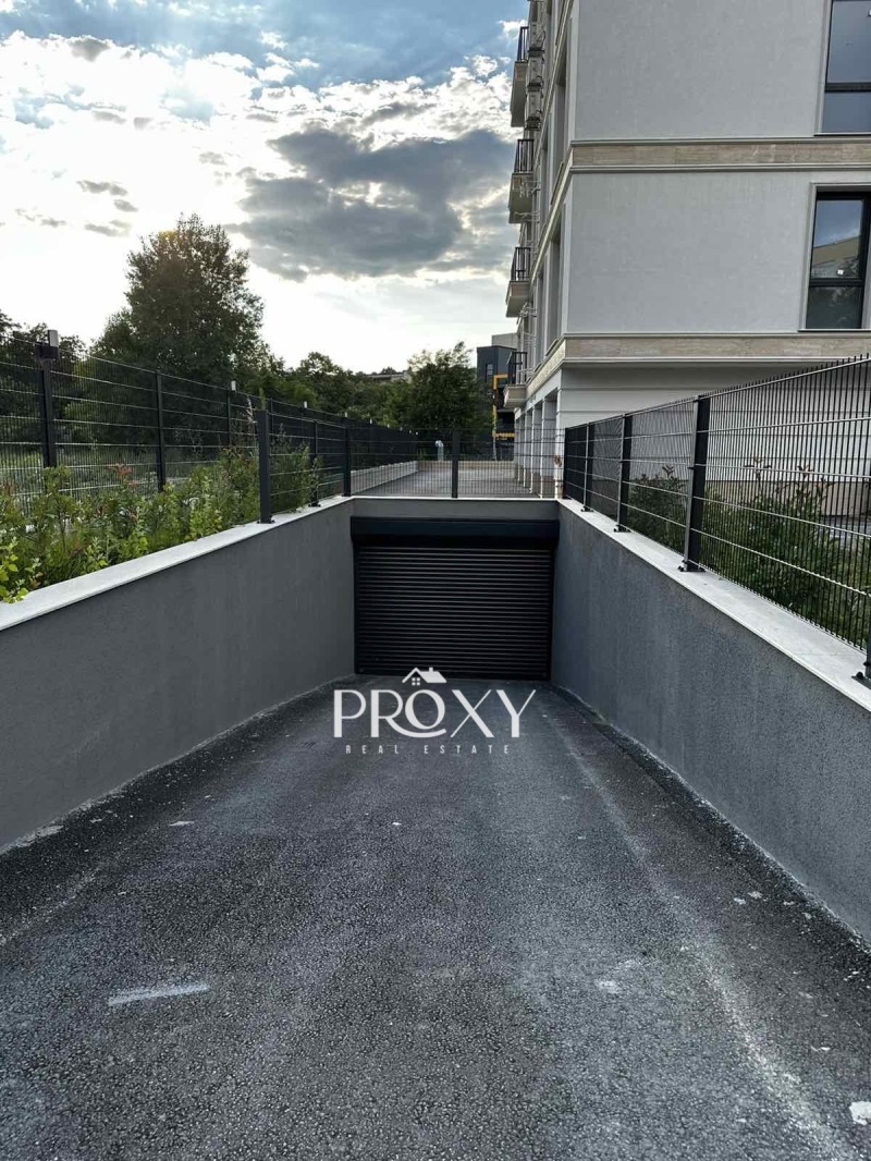 Дава под наем ГАРАЖ, ПАРКОМЯСТО, гр. Пловдив, Христо Смирненски