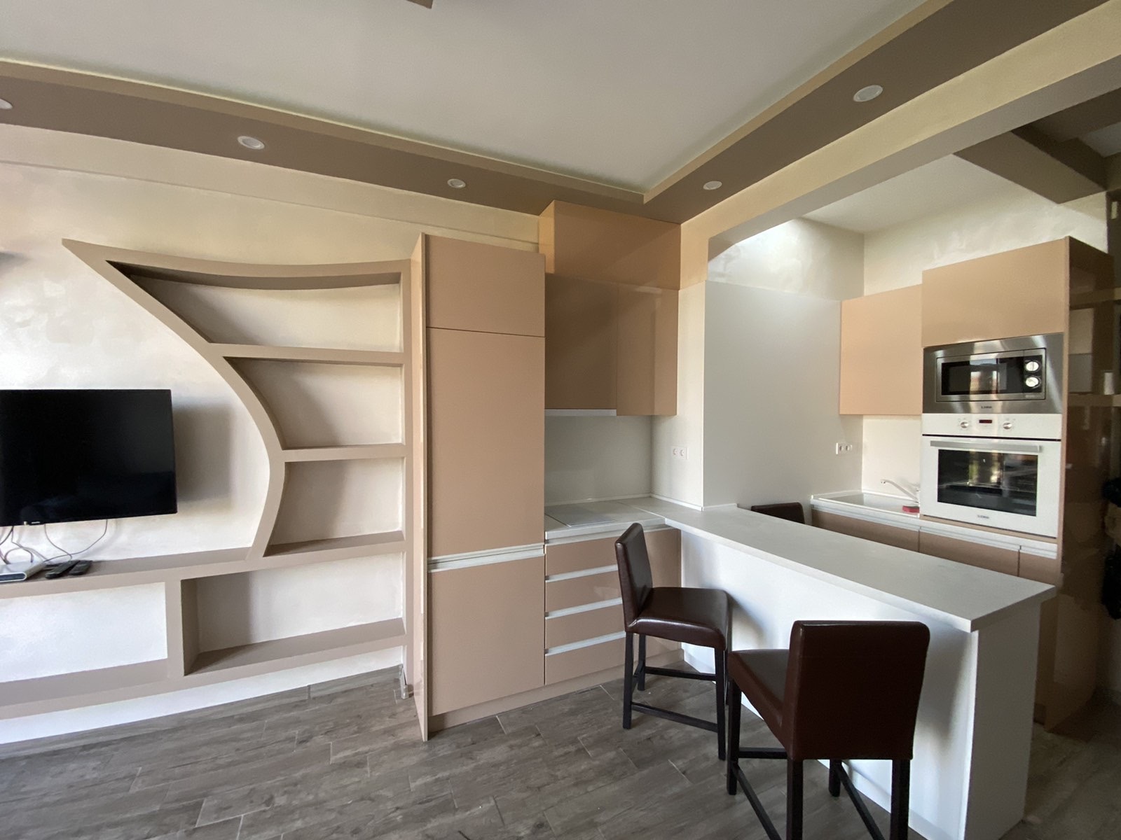 Дава под наем 3-СТАЕН, гр. София, Център, снимка 6 - Апартаменти - 54143660