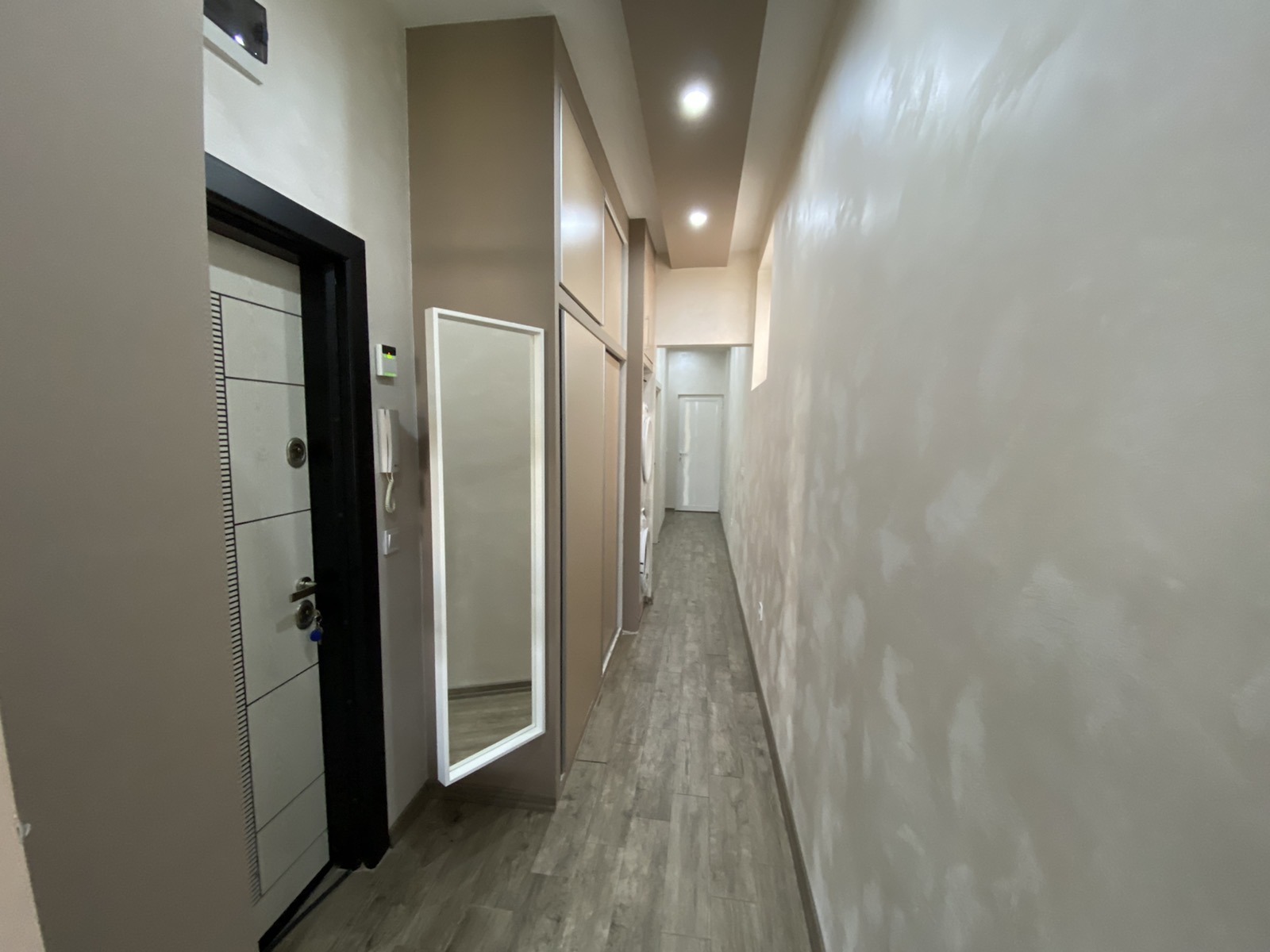 Дава под наем 3-СТАЕН, гр. София, Център, снимка 2 - Апартаменти - 54143660