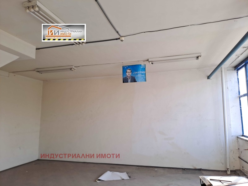 K pronájmu  Úložný prostor Plovdiv , Industrialna zona - Sever , 50 m2 | 43235198