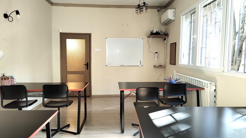 Дава под Наем КЪЩА в град София, Яворов - 356 кв.м / 2 200 € » 4 302.83 лв., РЕЙДАЛ