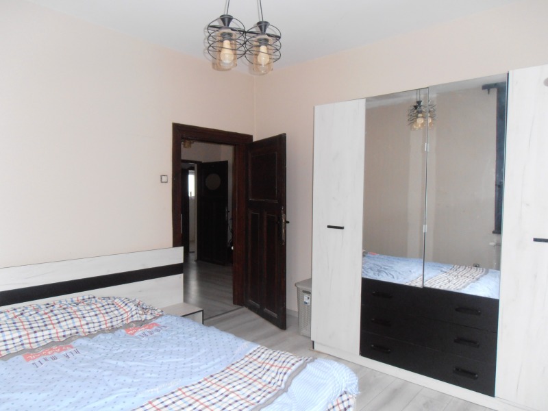 Дава под наем КЪЩА, гр. София, Яворов, снимка 15 - Къщи - 53200947