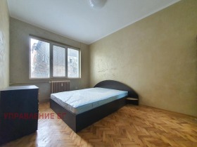2 dormitoare Țentâr, Sofia 5