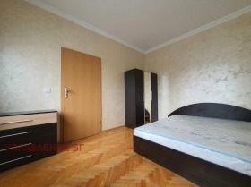 2 dormitoare Țentâr, Sofia 6