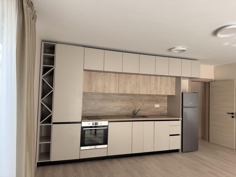 A louer  2 chambres Plovdiv , Karchiyaka , 130 m² | 76708421
