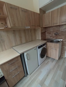 1 quarto Zapaden park, Sofia 1