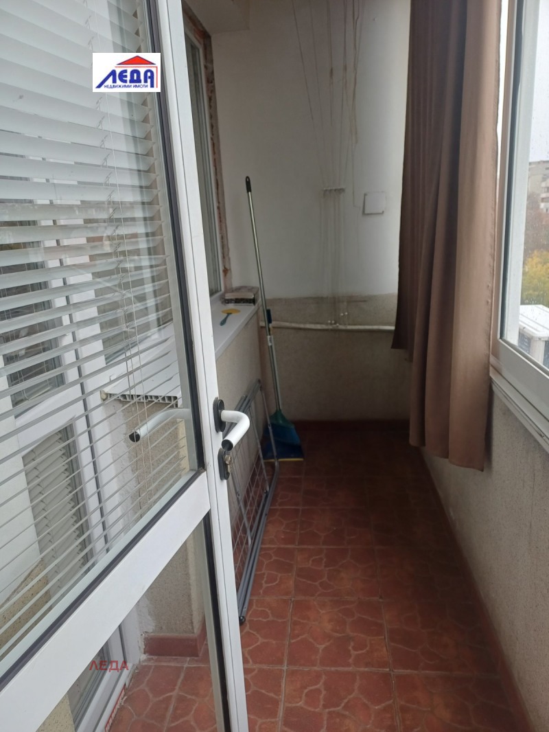 För uthyrning  1 sovrum Pleven , Idealen centar , 70 kvm | 44372422 - bild [2]