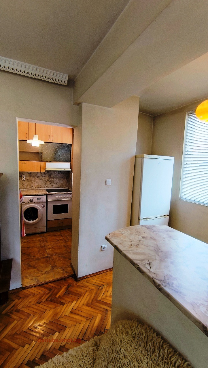 Дава под наем 4-СТАЕН, гр. Русе, Център, снимка 4 - Апартаменти - 53301355