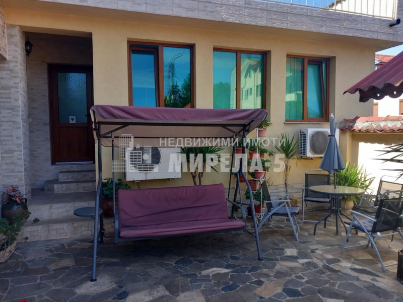 Do wynajęcia  Piętro domu Ruse , Jalta , 80 mkw | 96720804