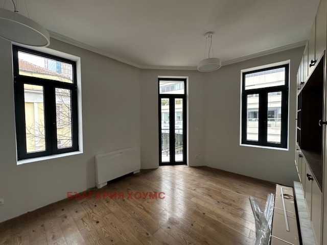 Дава под наем 3-СТАЕН, гр. София, Център, снимка 2 - Апартаменти - 54068709