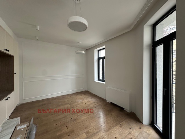 Дава под наем 3-СТАЕН, гр. София, Център, снимка 4 - Апартаменти - 54068709