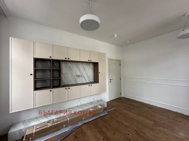 Дава под наем 3-СТАЕН, гр. София, Център, снимка 3 - Апартаменти - 54068709