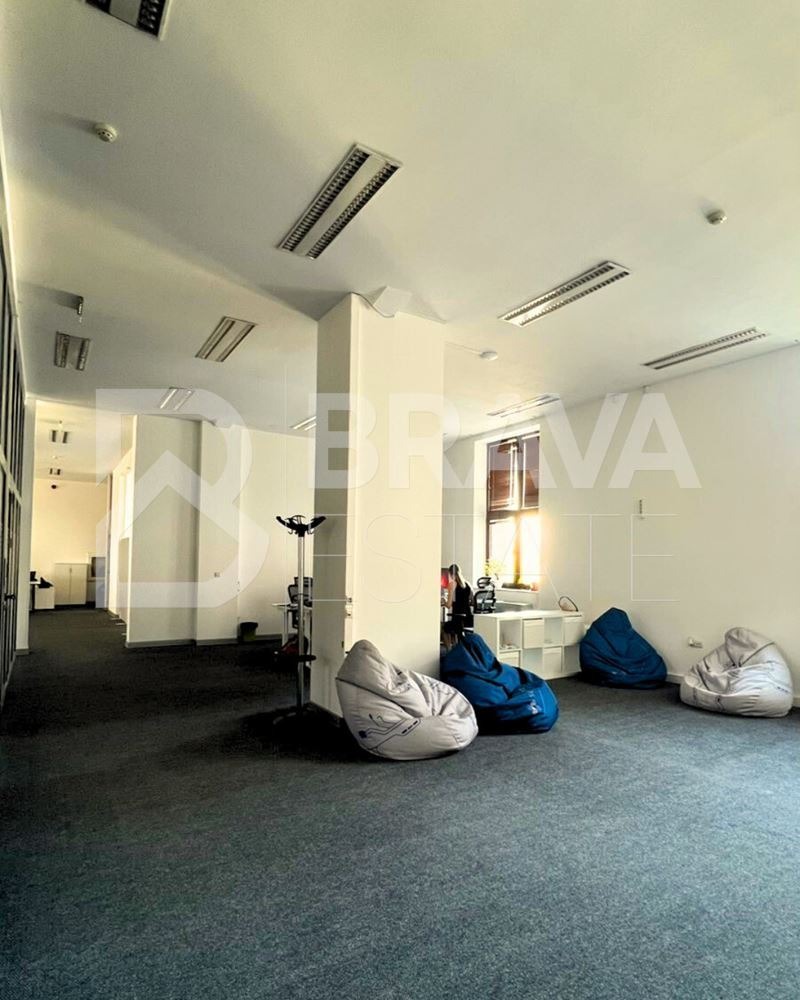 Дава под наем  Офис град Пловдив , Център , 235 кв.м | 34264635 - изображение [4]