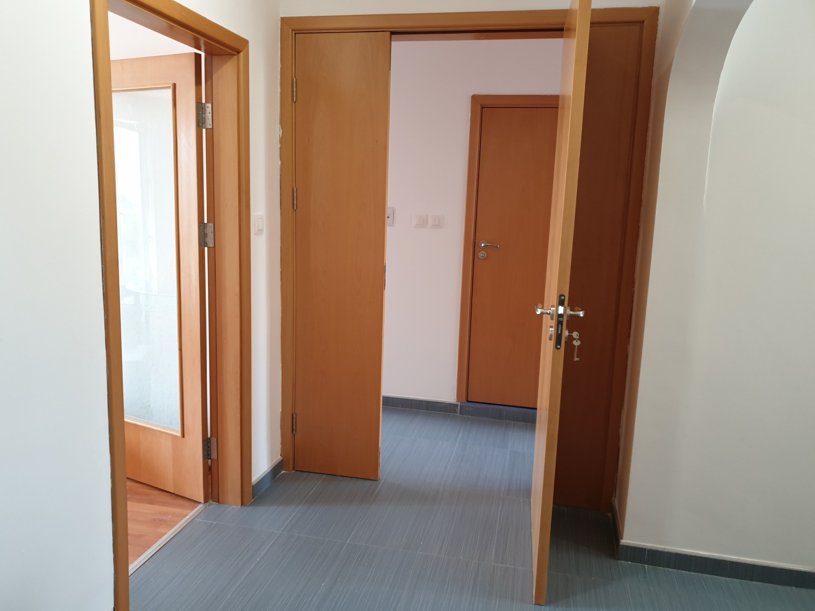 Дава под наем 3-СТАЕН, гр. София, Медицинска академия, снимка 13 - Апартаменти - 56269823