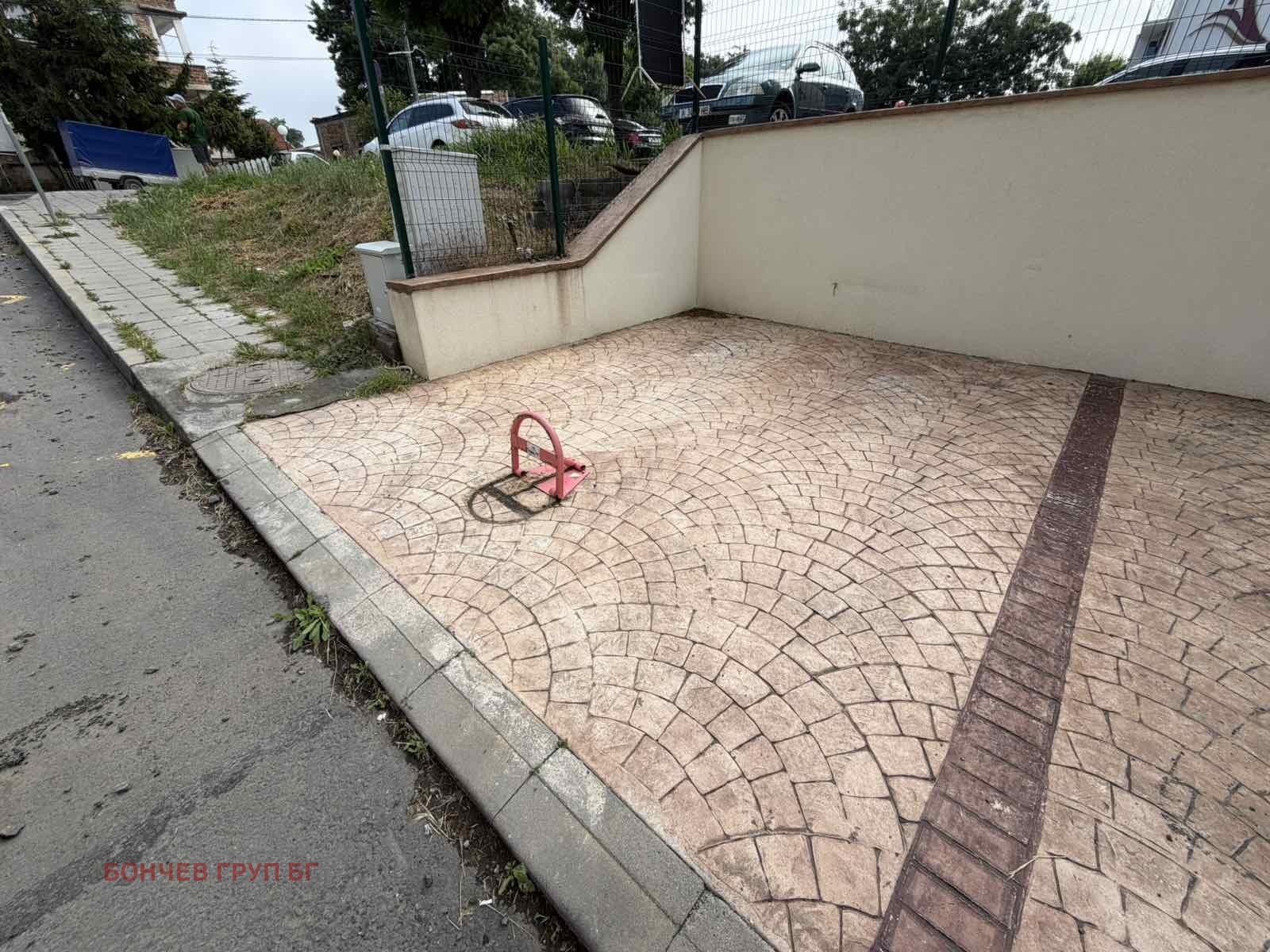 Дава под наем ГАРАЖ, ПАРКОМЯСТО, гр. Бургас, Сарафово, снимка 2 - Гаражи и паркоместа - 54787565
