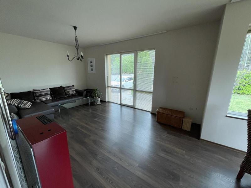 Дава под наем КЪЩА, гр. Варна, Виница, снимка 2 - Къщи - 51756968