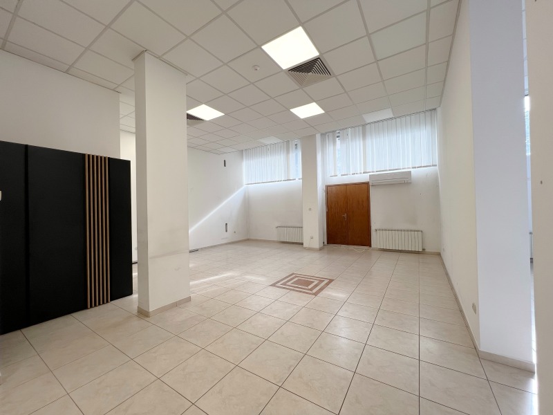 В оренду  Магазин София , Гоце Делчев , 217 кв.м | 61229107 - зображення [4]