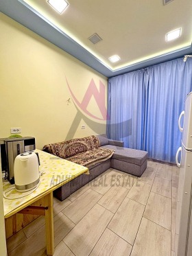 Studio Centar, Warna 1