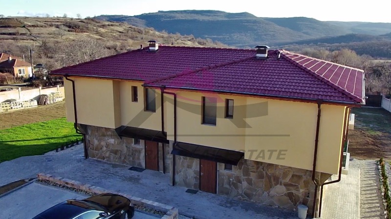 Дава под нем  Къща, област Варна, с. Голица •  760 EUR • ID 13757858 — holmes.bg - [1] 