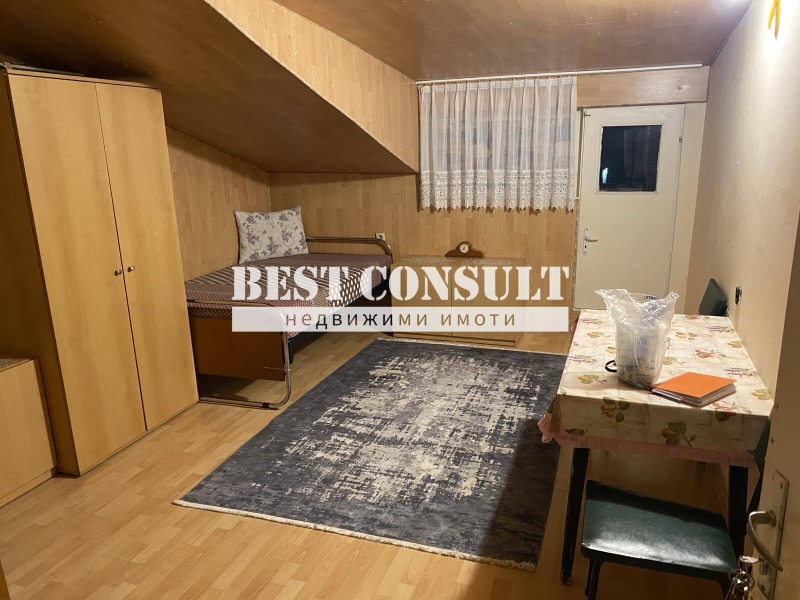 Дава под Наем СТАЯ в град Русе, Дружба 2 - 18 кв.м / 140 € » 273.82 лв., БЕСТ КОНСУЛТ