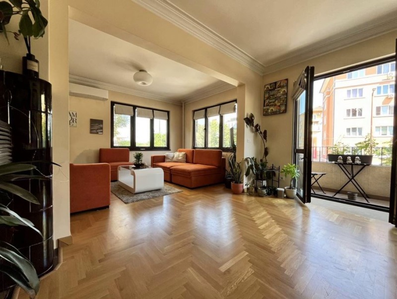 Издаје се  1 спаваћа соба Софија , Центар , 76 м2 | 31565636 - слика [3]