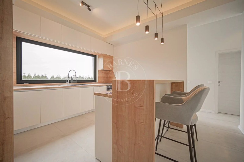 Издаје се  Кућа Софија , Малинова долина , 300 м2 | 20962742 - слика [4]